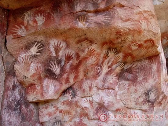 人类早期岩洞中的红色绘画